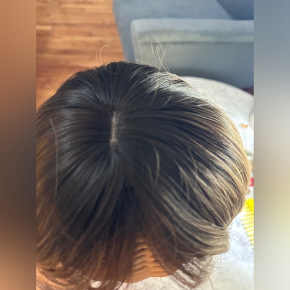 Unknown Amazon Wig Soft Layered Synthetic Fibers with Trimmed Bangs - Picture 10 of 15